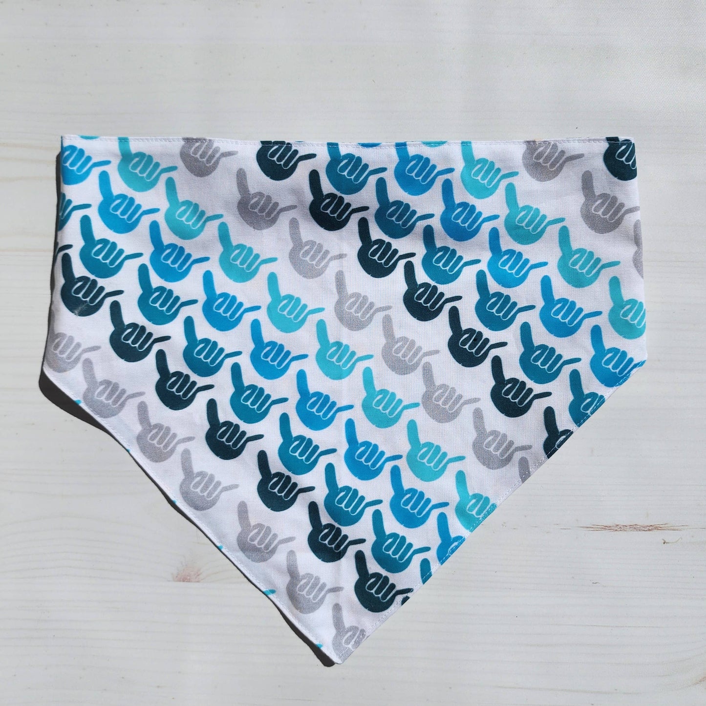 GigiWhy Reversible Pet Scrunch Bandana- Sharks & Shakas: Small