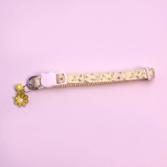 Mokka - Daisy Charm Floral Pattern Cat Collar: Yellow
