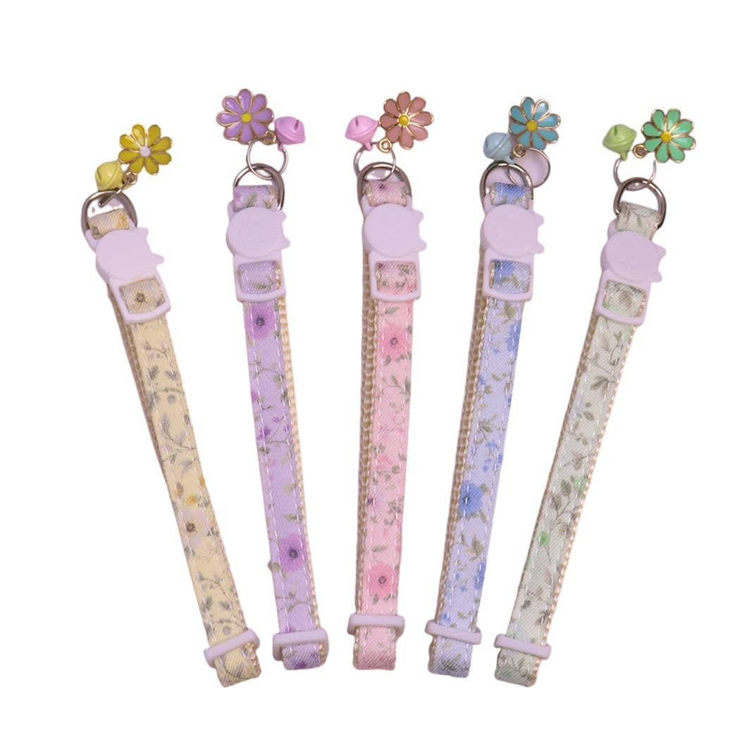 Mokka - Daisy Charm Floral Pattern Cat Collar: Purple