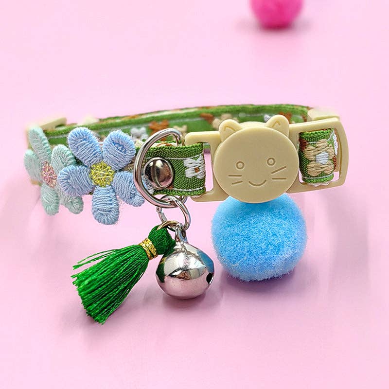 Mokka - Adjustable Cat Collar Flower Design: Blue