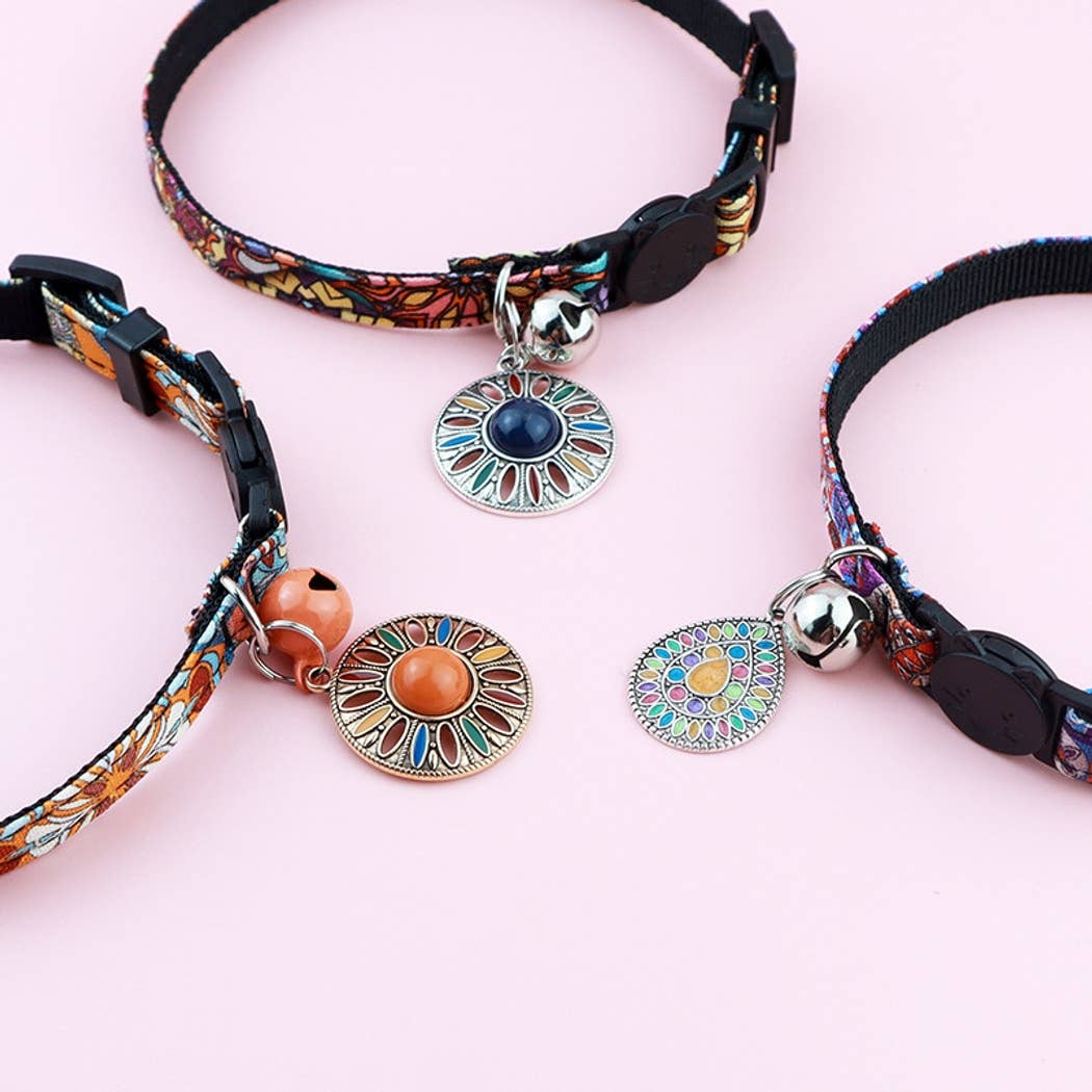 Mokka - Retro Bohemian Style Print Cat Collar: BlueRed