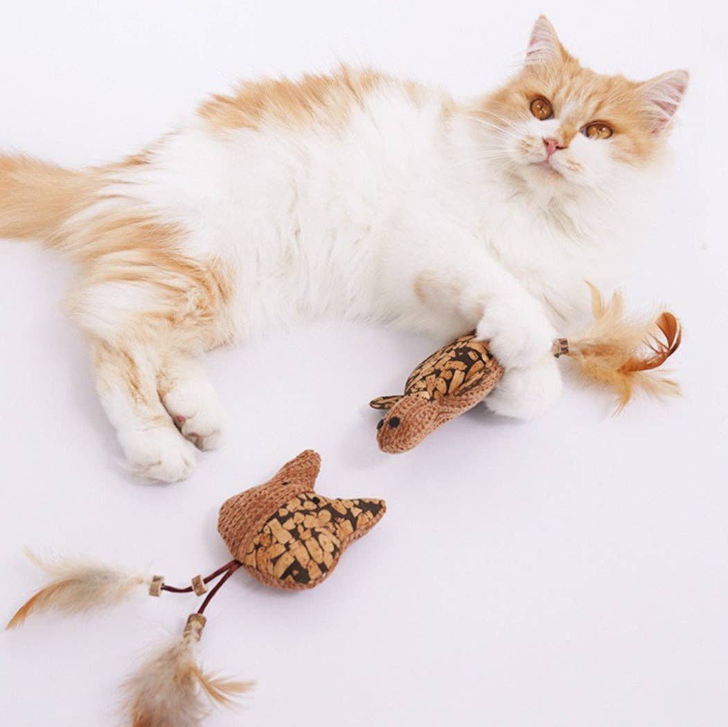 Moo – Feather Plush Cat Toy: CAT