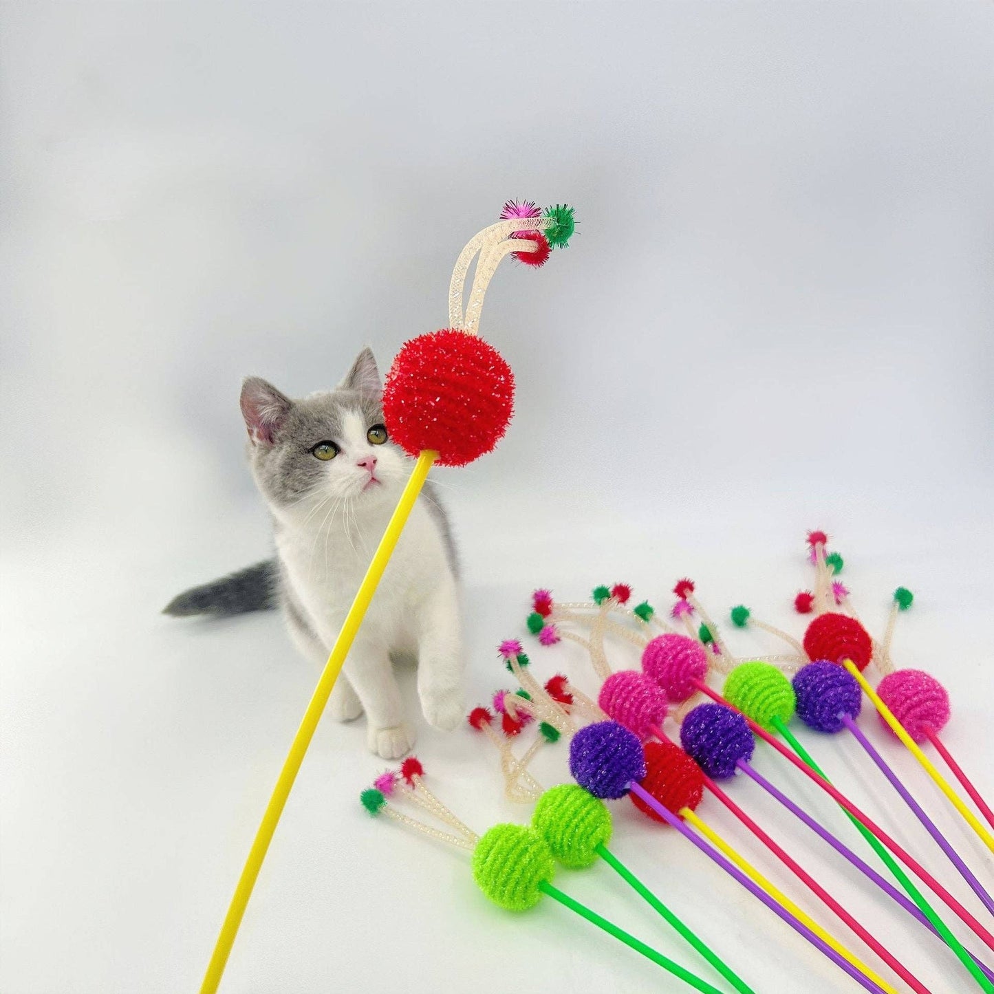 Moo - Colorful Ball Cat Teaser Wand: Red